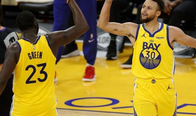 世界杯手机观看软件下载-简化战术！勇士围绕库里再变化 萌神新赛季够狠辣