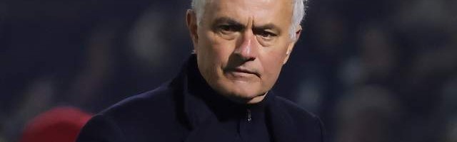 世界杯客户端更新下载-点球打飞 63岁穆帅低头认命！欧冠末轮死磕皇马 输球就出局