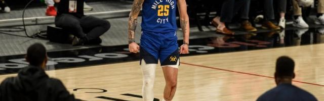 从无人问津到闪耀季后赛 小里弗斯化身掘金奇兵